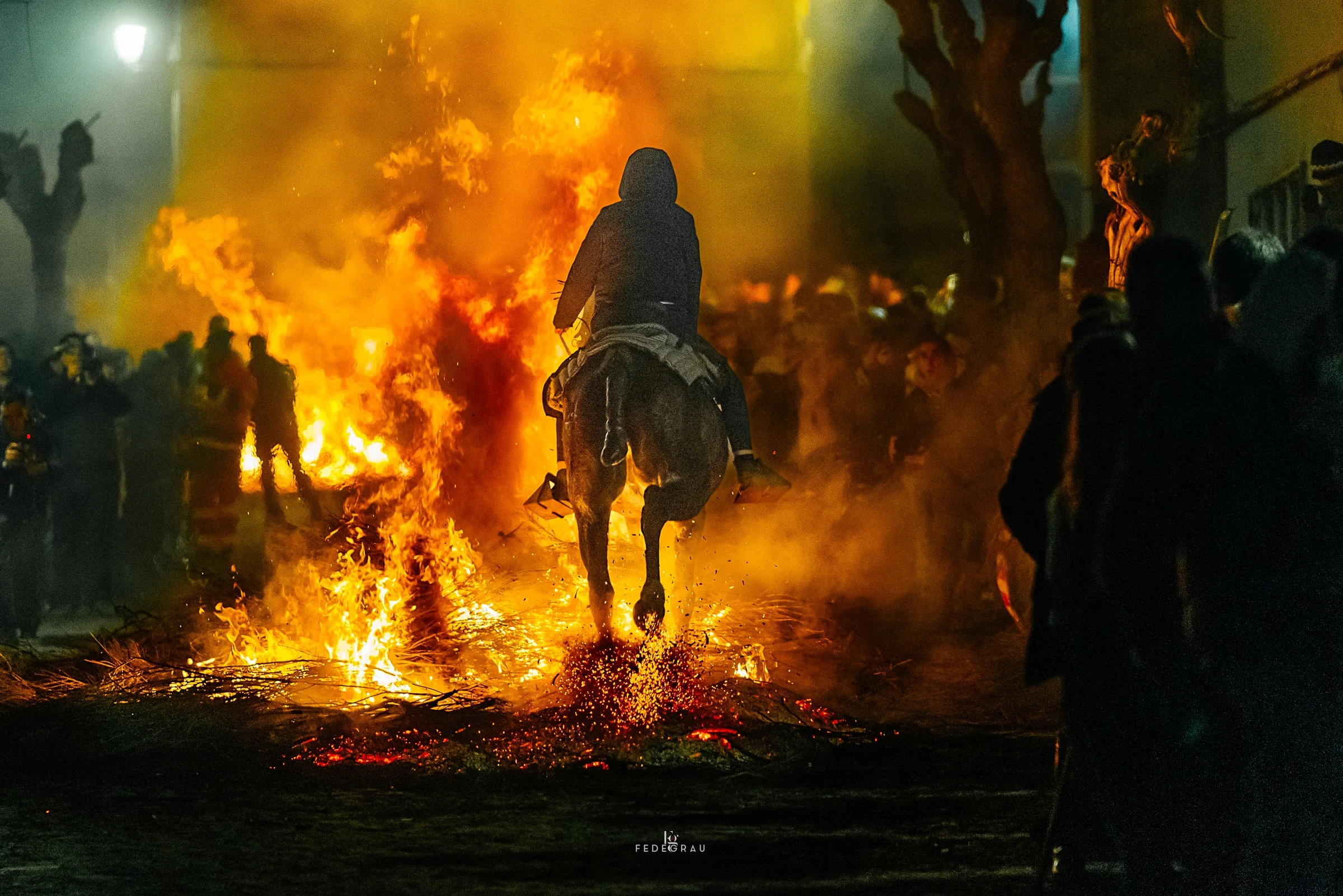LAS LUMINARIAS DE SAN BARTOLOMÉ DE PINARES
