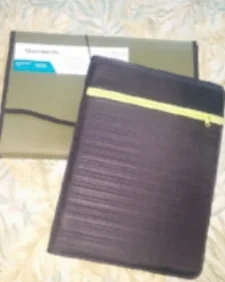 Here are a couple styles of binder to consider. Find one that fits for your mom! 