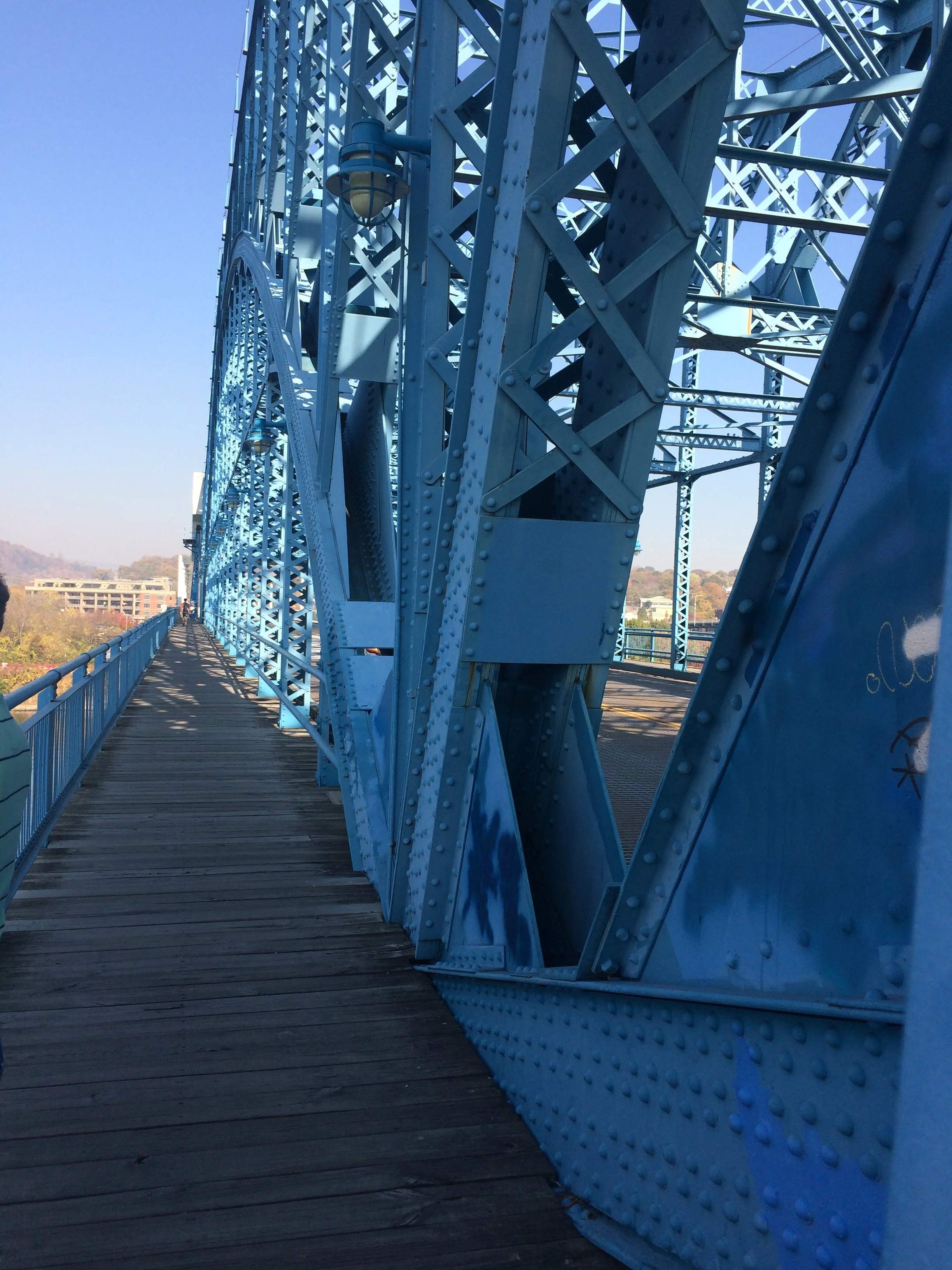 The wooden center of the bridge