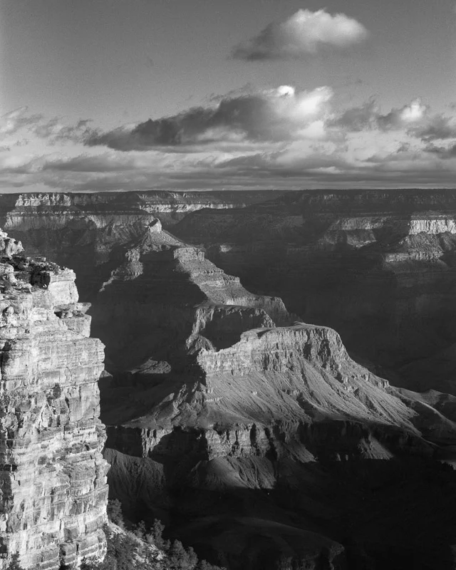 06008grandcanyonsunrisebw.jpg