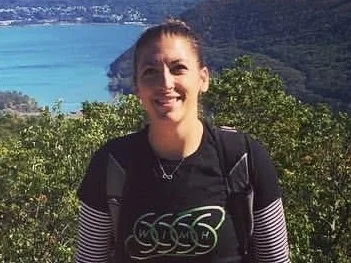 Alyssa+hiking-+cropped.jpg