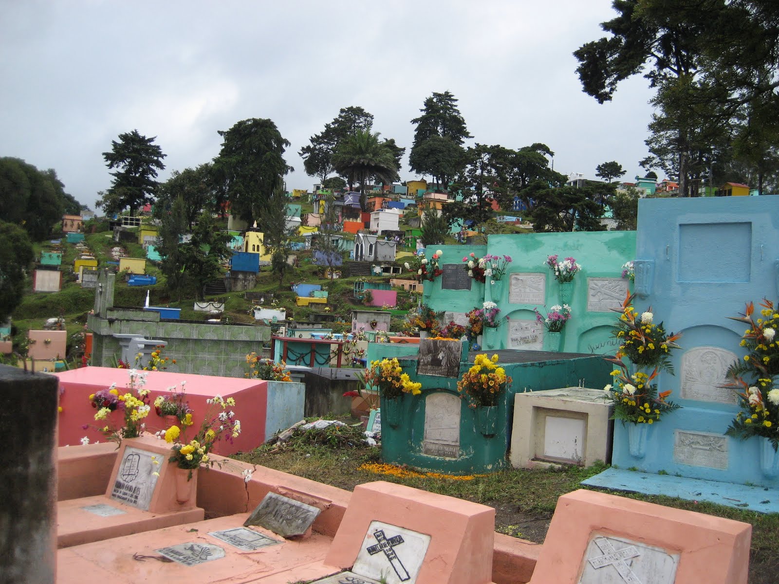 BVC Coban 2009 cemetery.JPG