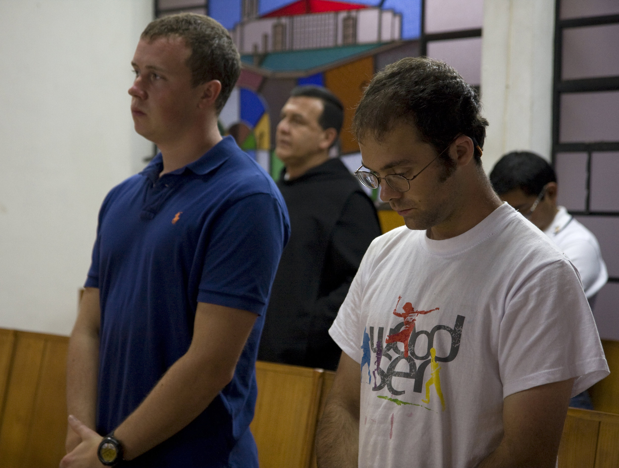 BVC Coban 2009 Matt Ott Pat Deering praying.jpg