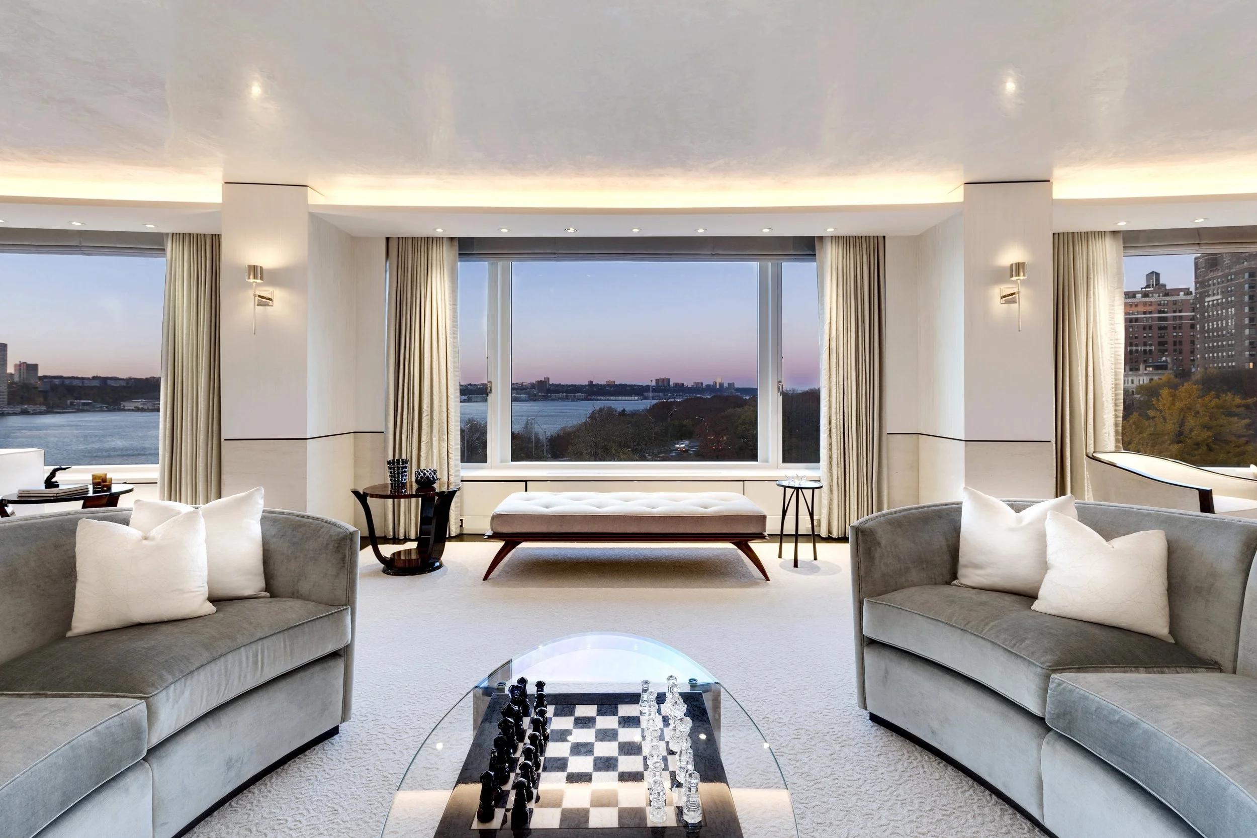 evening_h5property_240_Riverside_Boulevard_Triplex_O_1.jpg