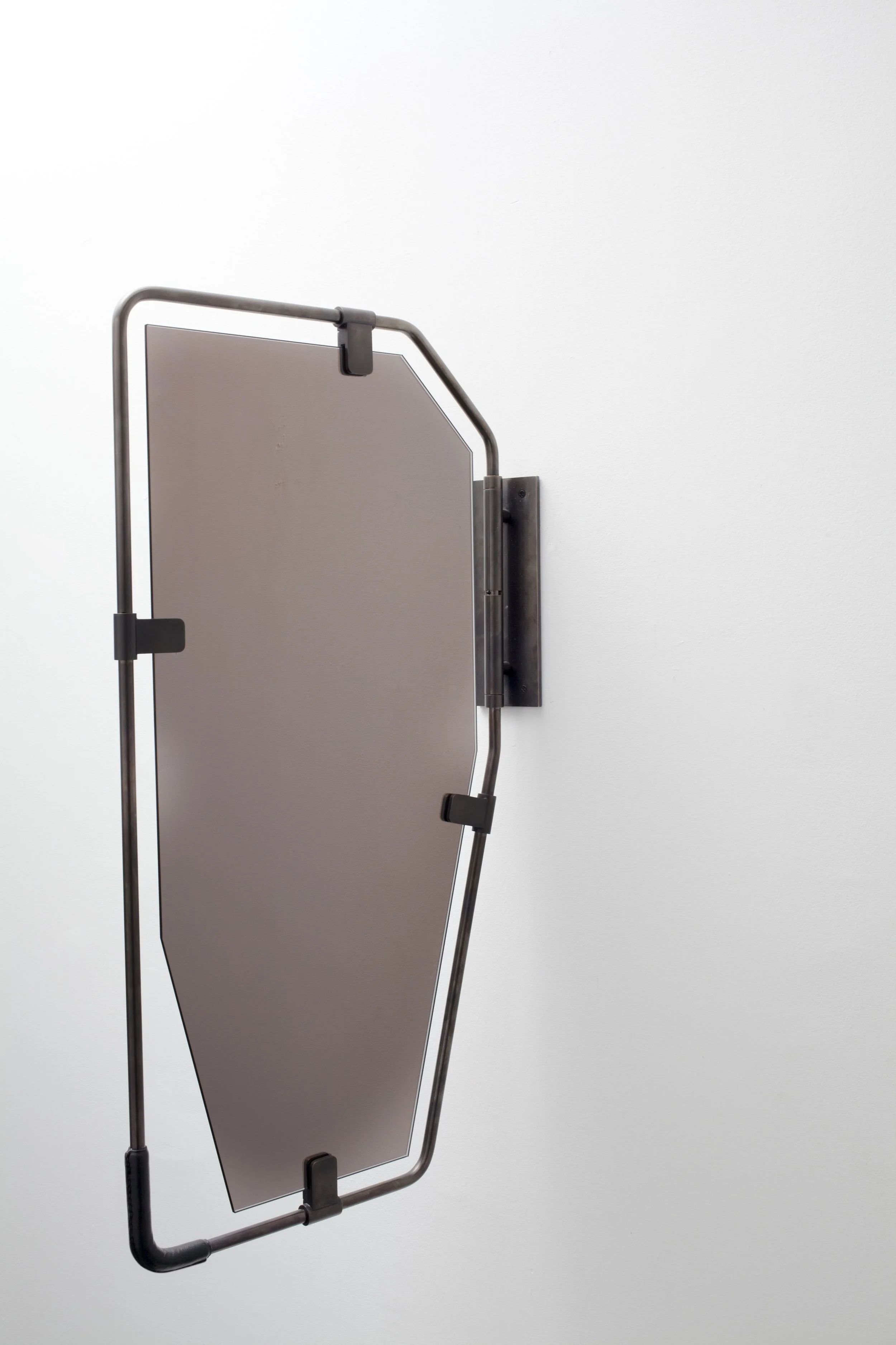 Lumifer_SwitchMirror_05.jpg