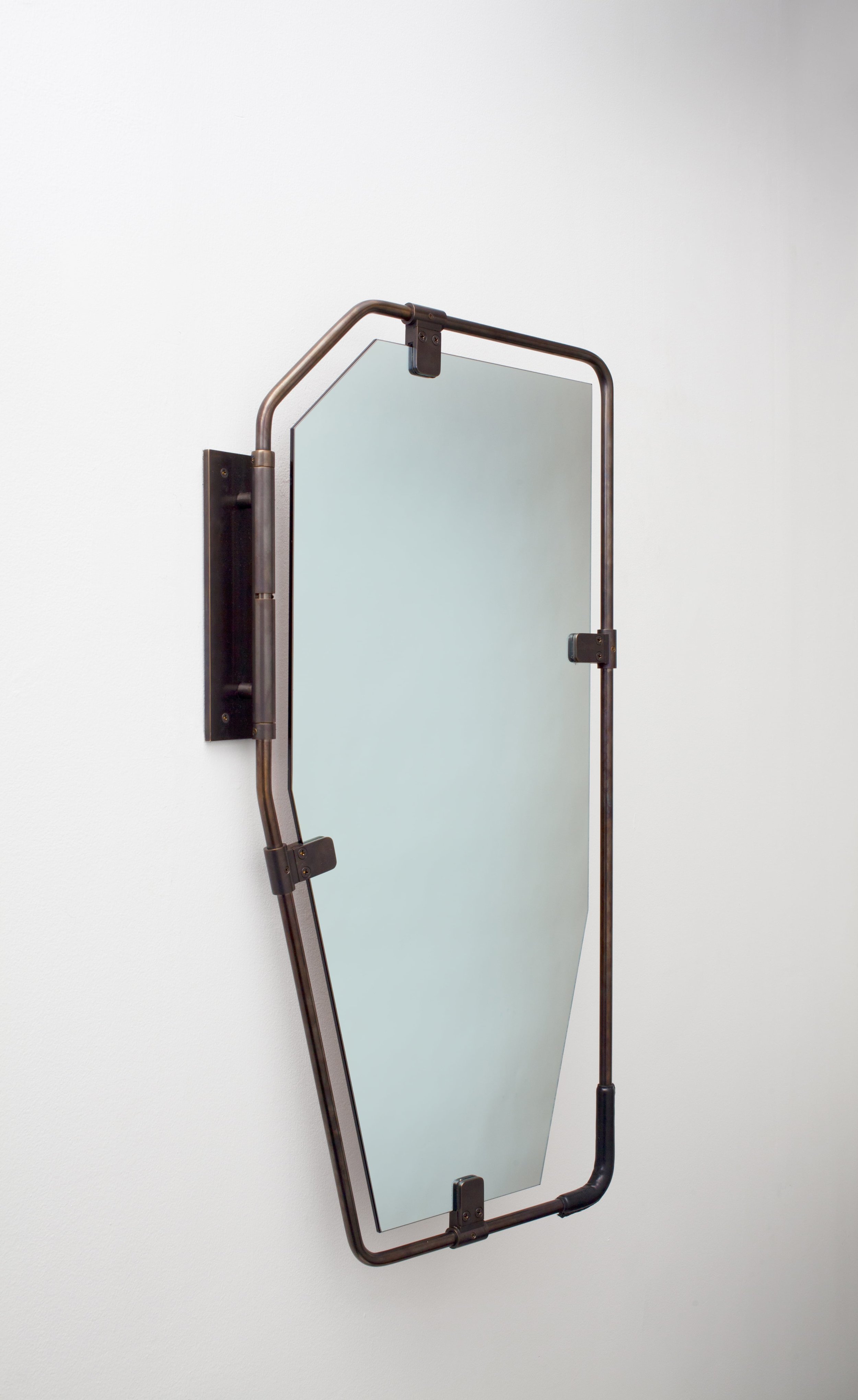 Lumifer_SwitchMirror_02.jpg