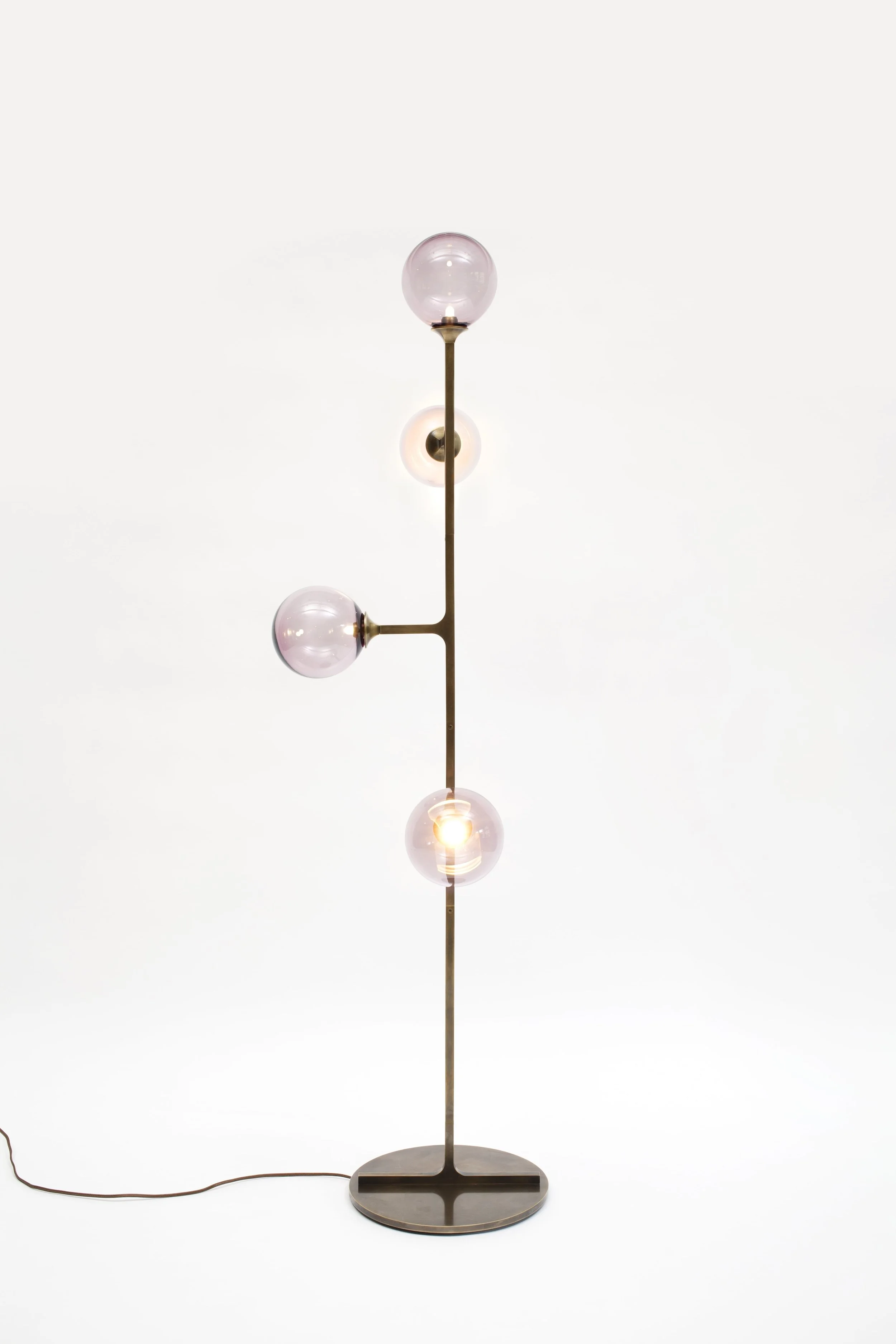 Lumifer_Helix_FloorLamp_01.jpg