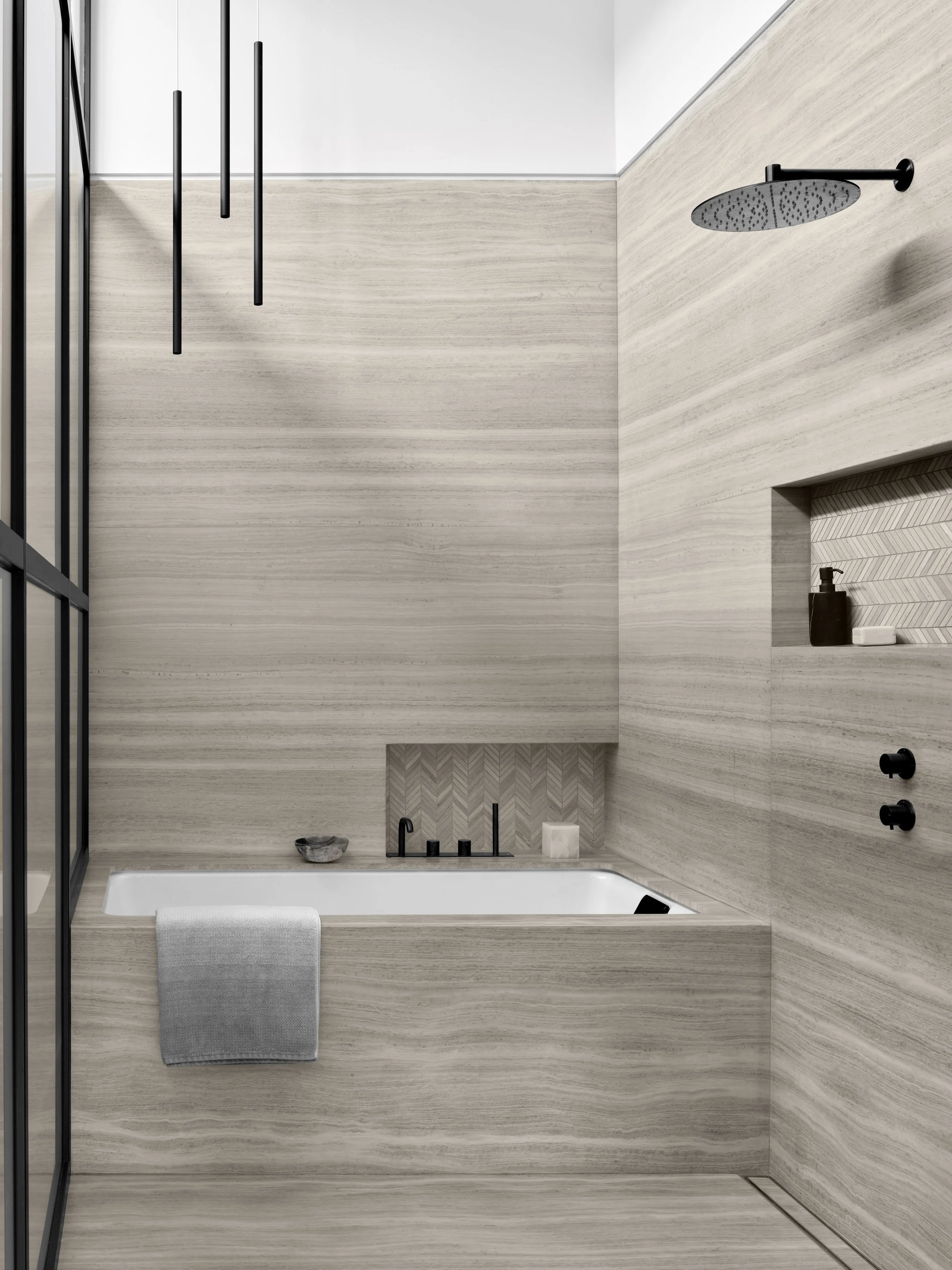 23 NYC ROBLES SHOWER.jpg