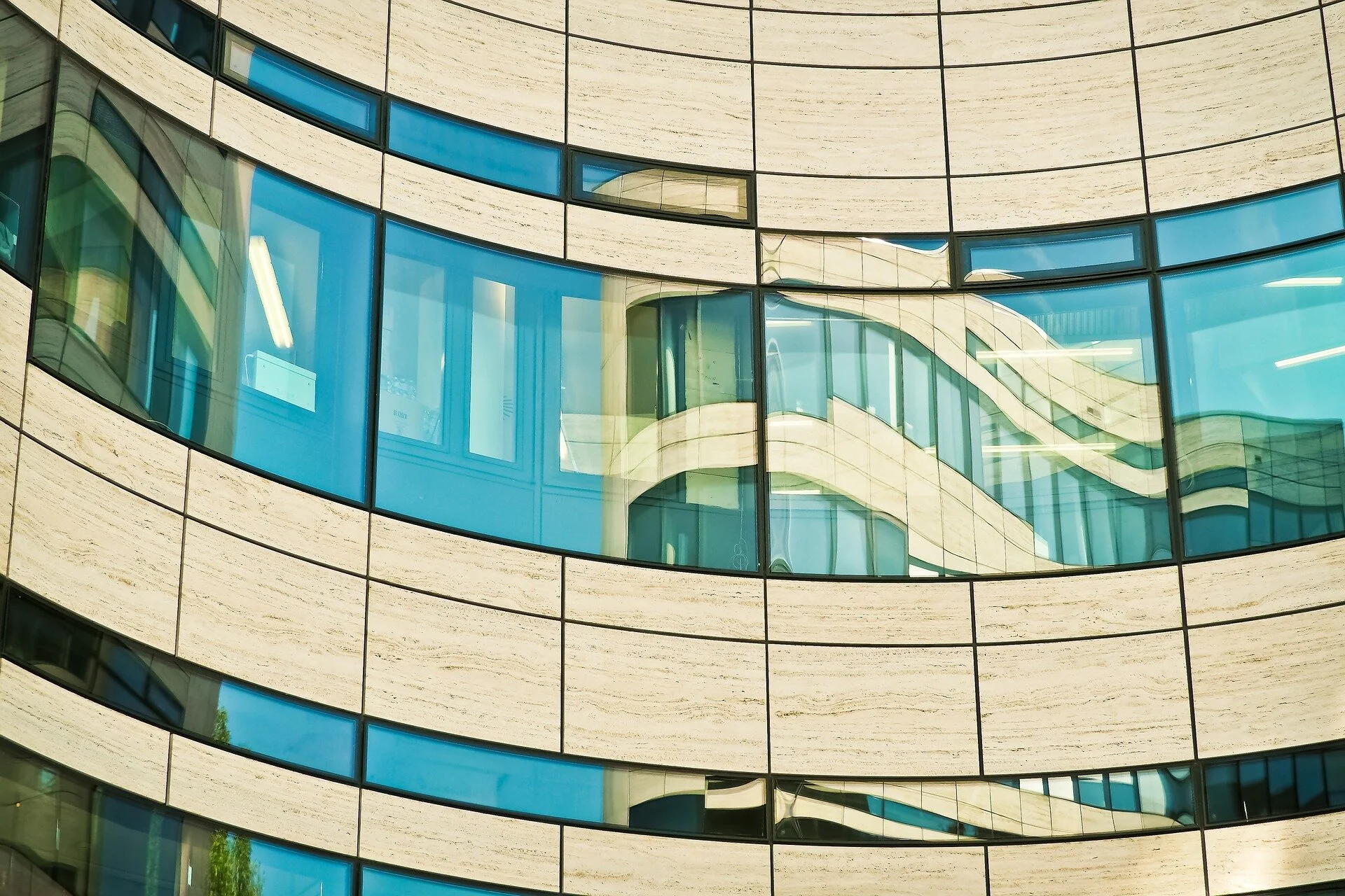 architecture-1758454_1920.jpg