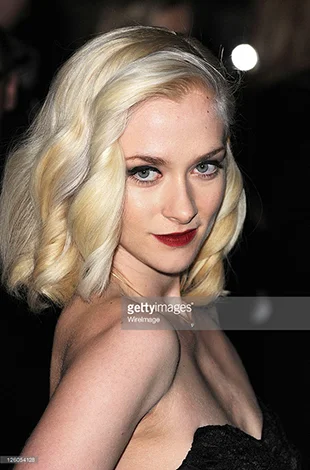 portia elle 3.jpg