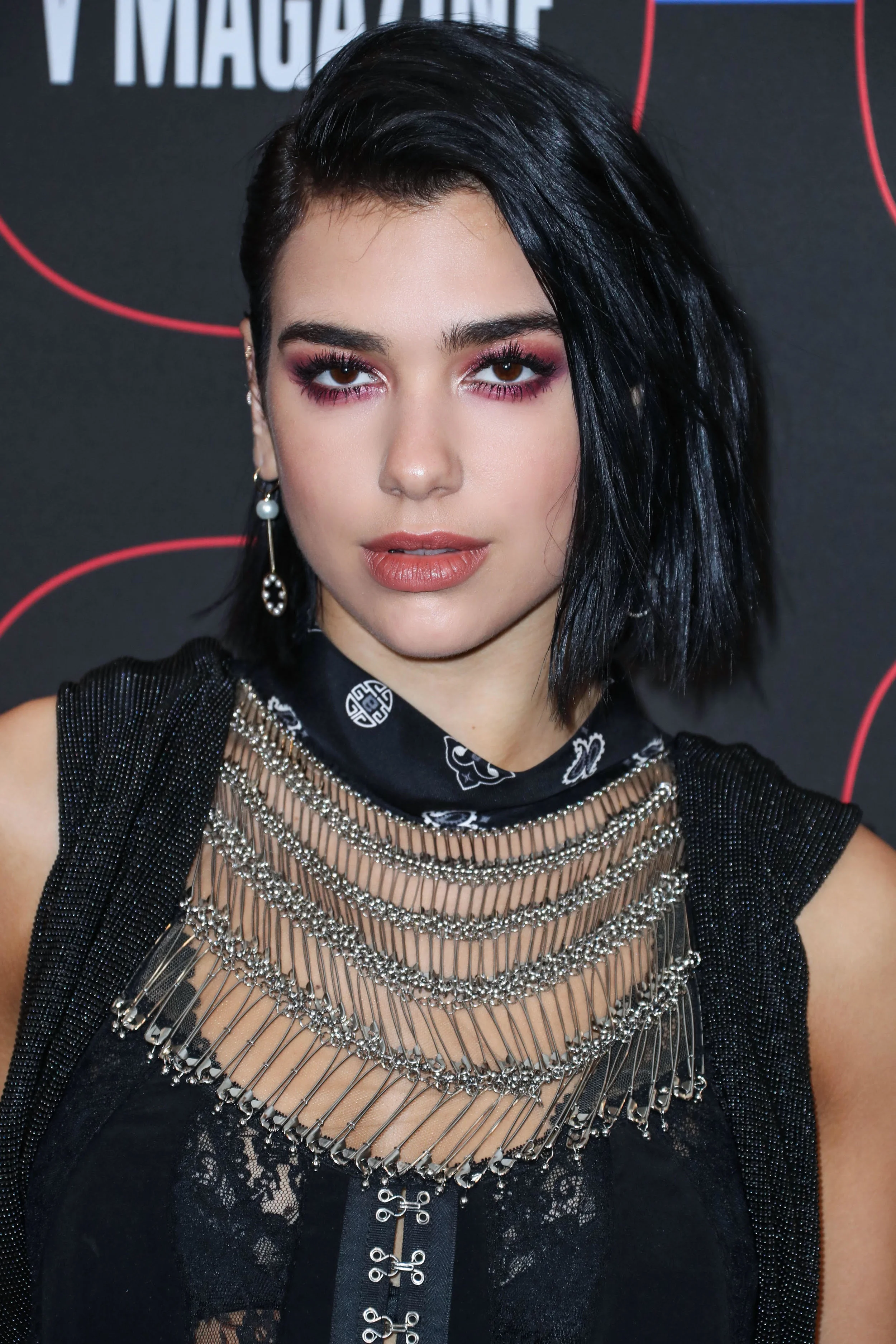 dua warner.jpg
