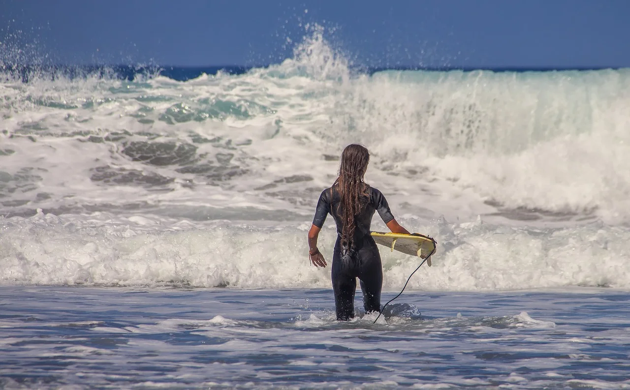 surfer-3729052_1280.jpg
