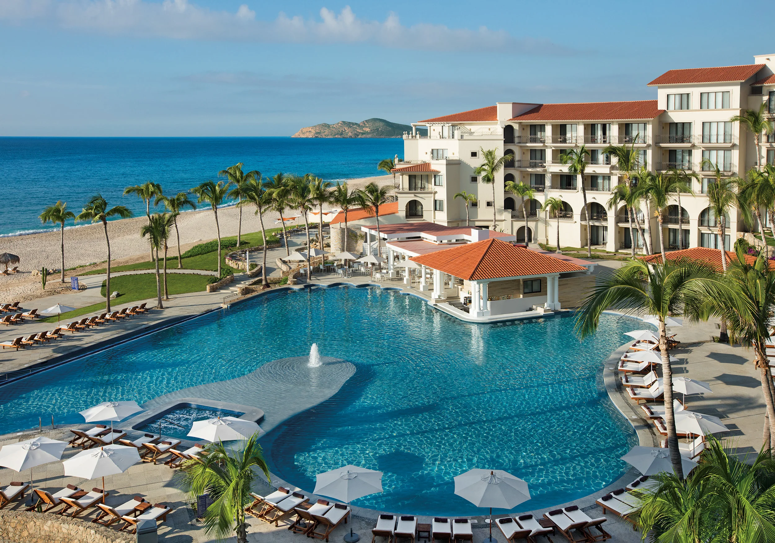 DRELC_EXT_Main_Pool_Panoramic_1.jpg
