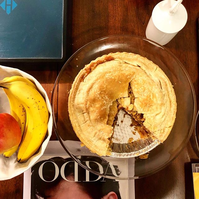 When something&rsquo;s the best, it should be celebrated. 🍏 🥧 by @audreymargarite