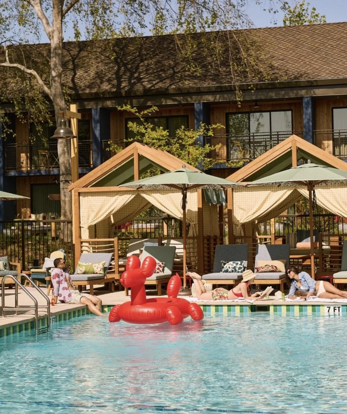 Advertising Campaign for Treehouse Hotels