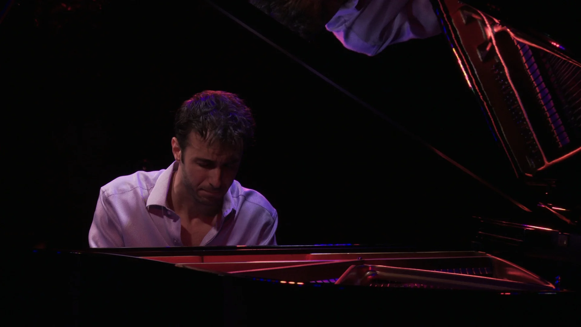 Kallor Concert Still 2.jpg