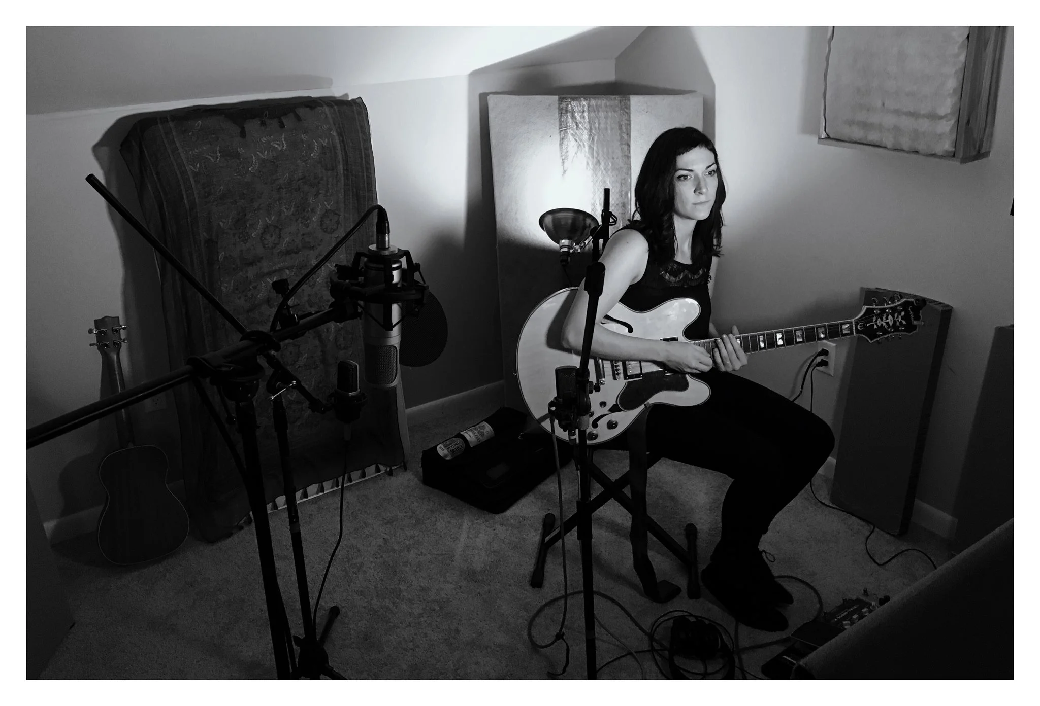 Julie recording "Cardinal Feather" for Sickbay Singles Club.