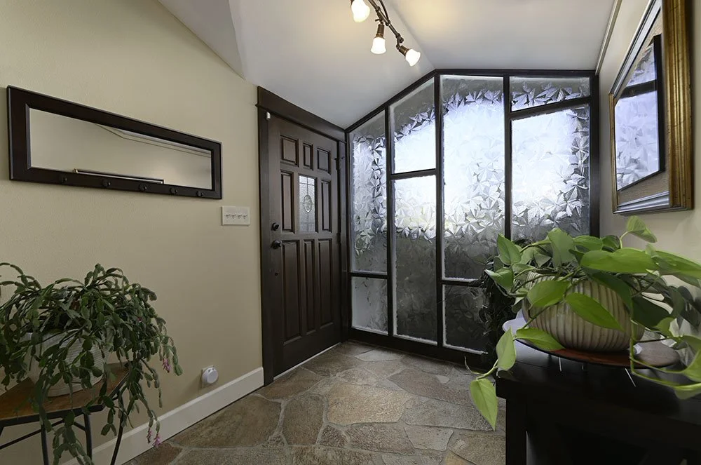 22-Entryway Small.jpg