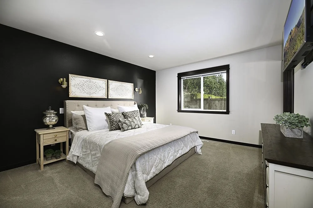 14-Primary Suite Small.jpg