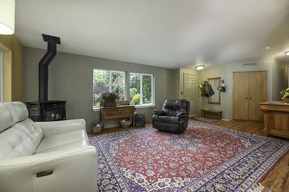 14-Living Room Small.jpg