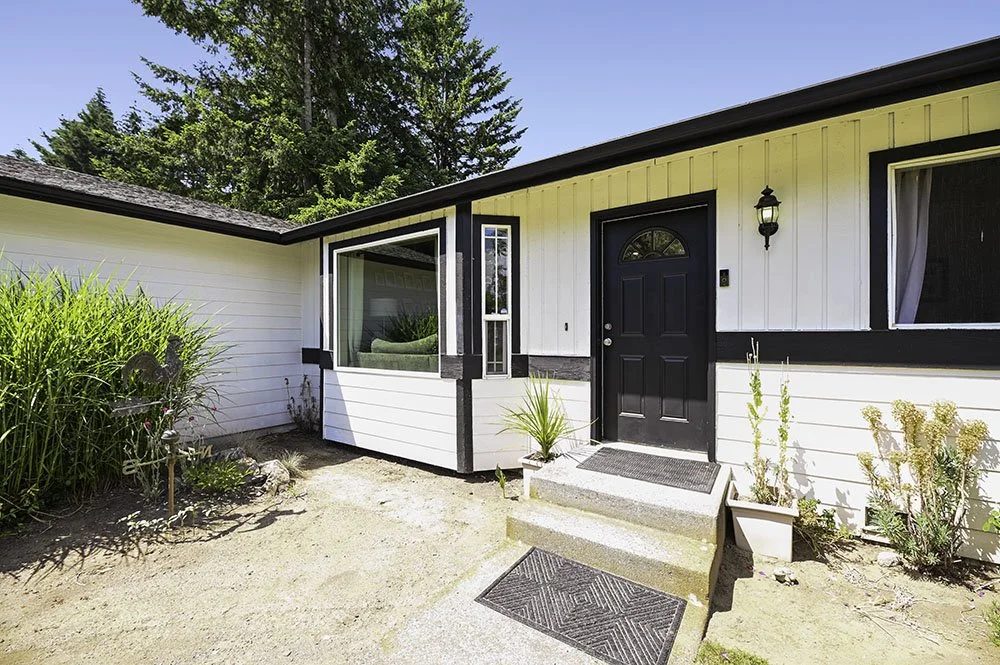 17-Front Door Small.jpg