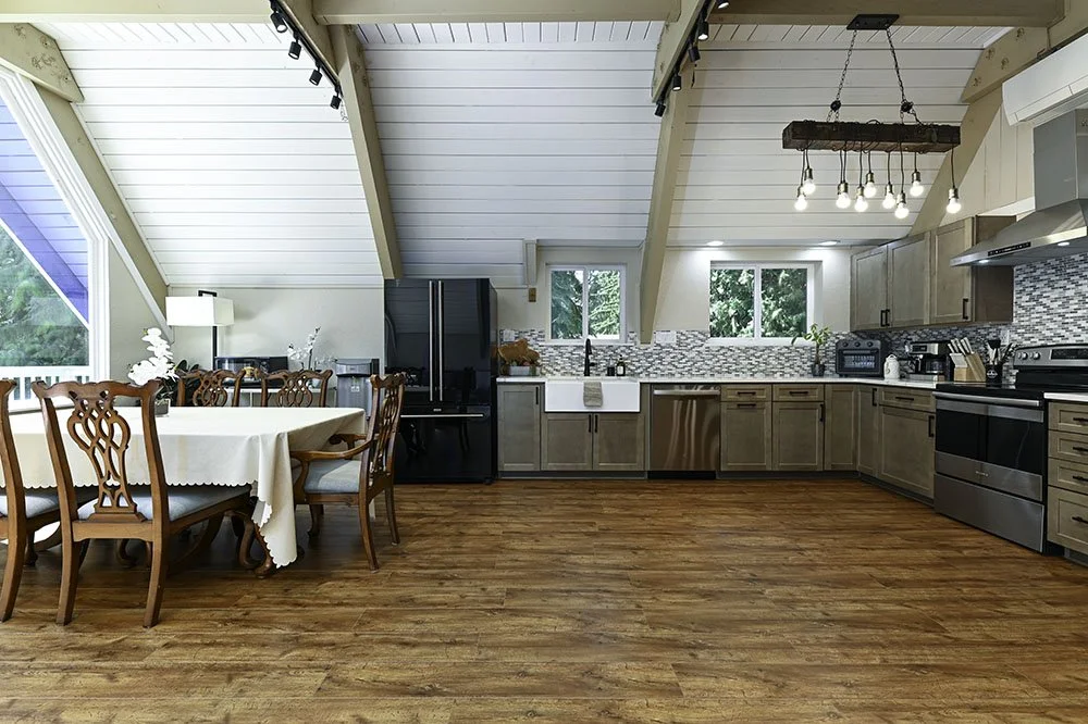 28-Kitchen Small.jpg
