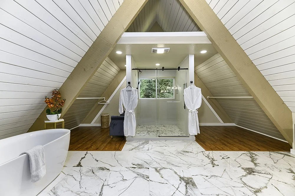 46-Primary Bathroom Small.jpg