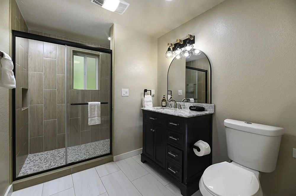 35-Bathroom 2 Small.jpg