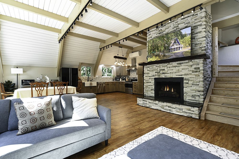 25-Living Room Small.jpg