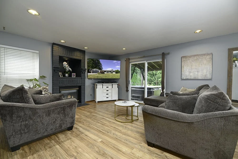 35-Family Room Small.jpg