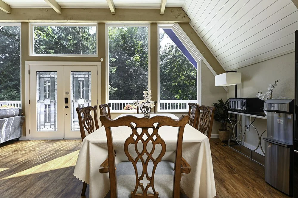 23-Dining Small.jpg