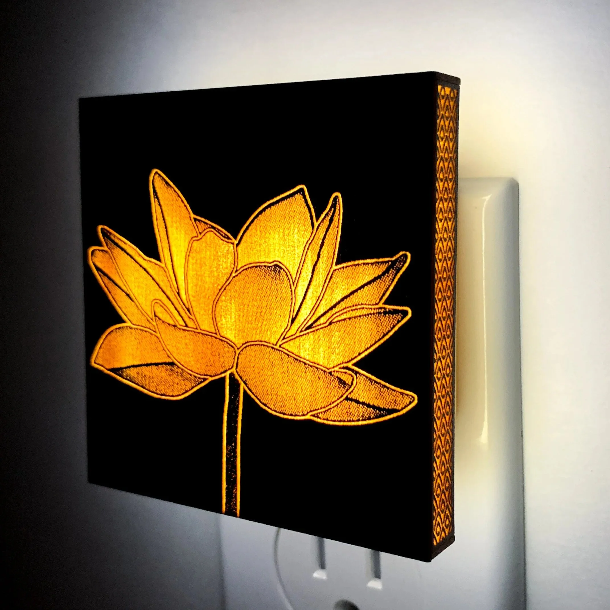 Lotus (Deluxe)