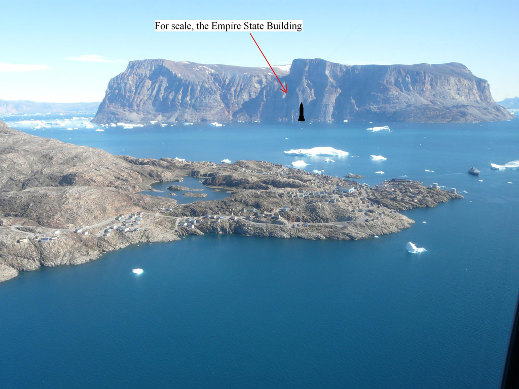 The enormous islands surrounding Uummannaq look deceptively close