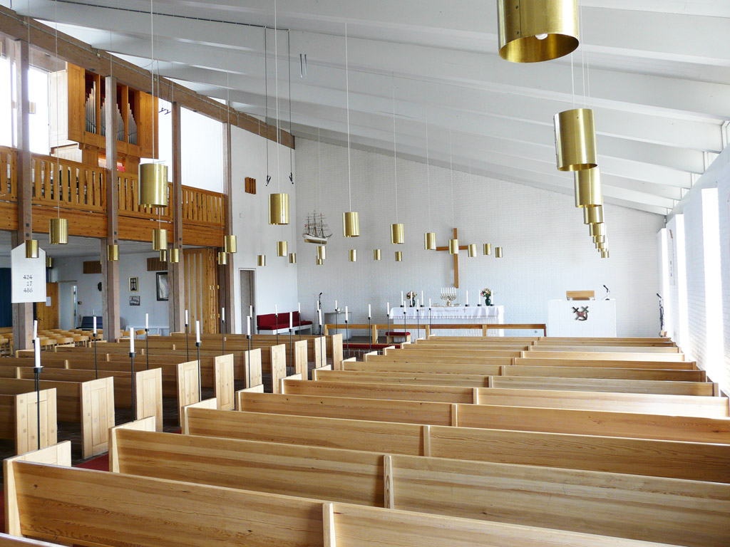 the spacious interior of Hans Egede's Church
