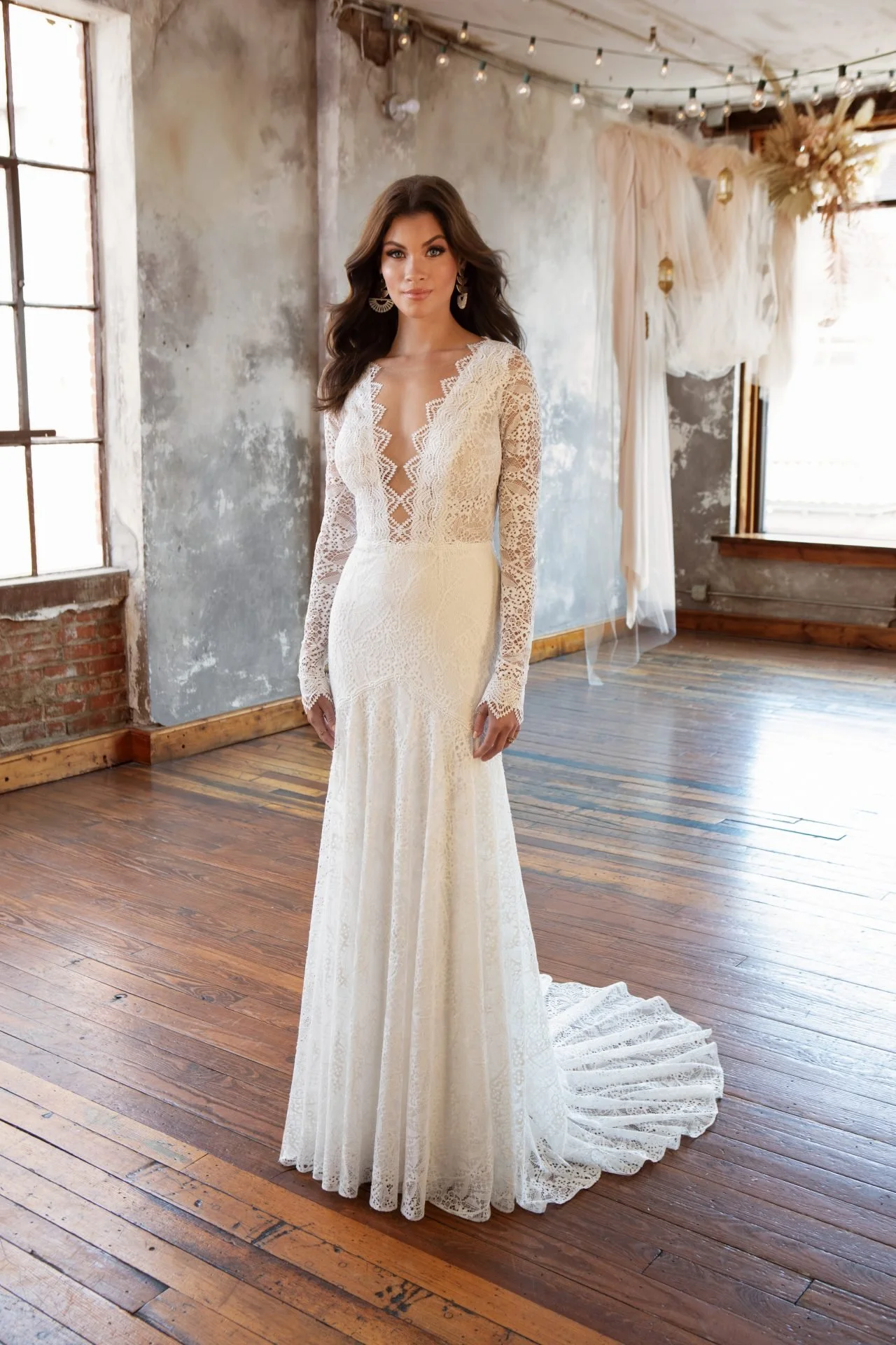 Annabel's Bridal Studio — photo 14 of 18