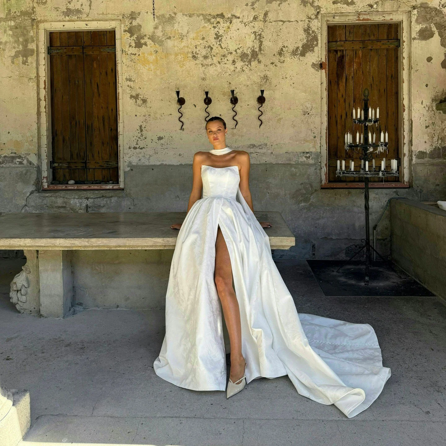🌟 #OSCAR Hera Couture 

Explore the exquisite collection at Annabel's Bridal Studio in Kingston, where elegance meets craftsmanship. From stunning bridal gowns to personalized fittings, this studio offers a unique experience for every bride-to-be. 
