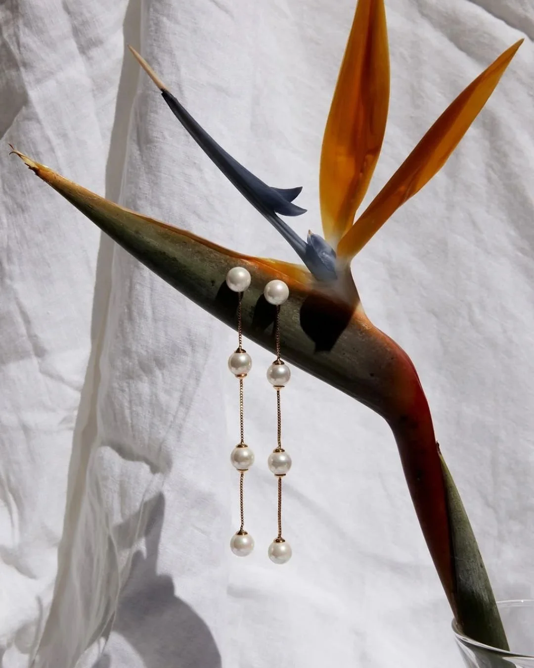 Don't overlook the magic of accessories! ✨ 

We offer an exquisite range of jewellery and veils to elevate your bridal style. 

Meet our IMOGEN Amelie George Long Pearl Chain Wedding Earrings&mdash;a true fan favorite! 💖 With their delicate design a