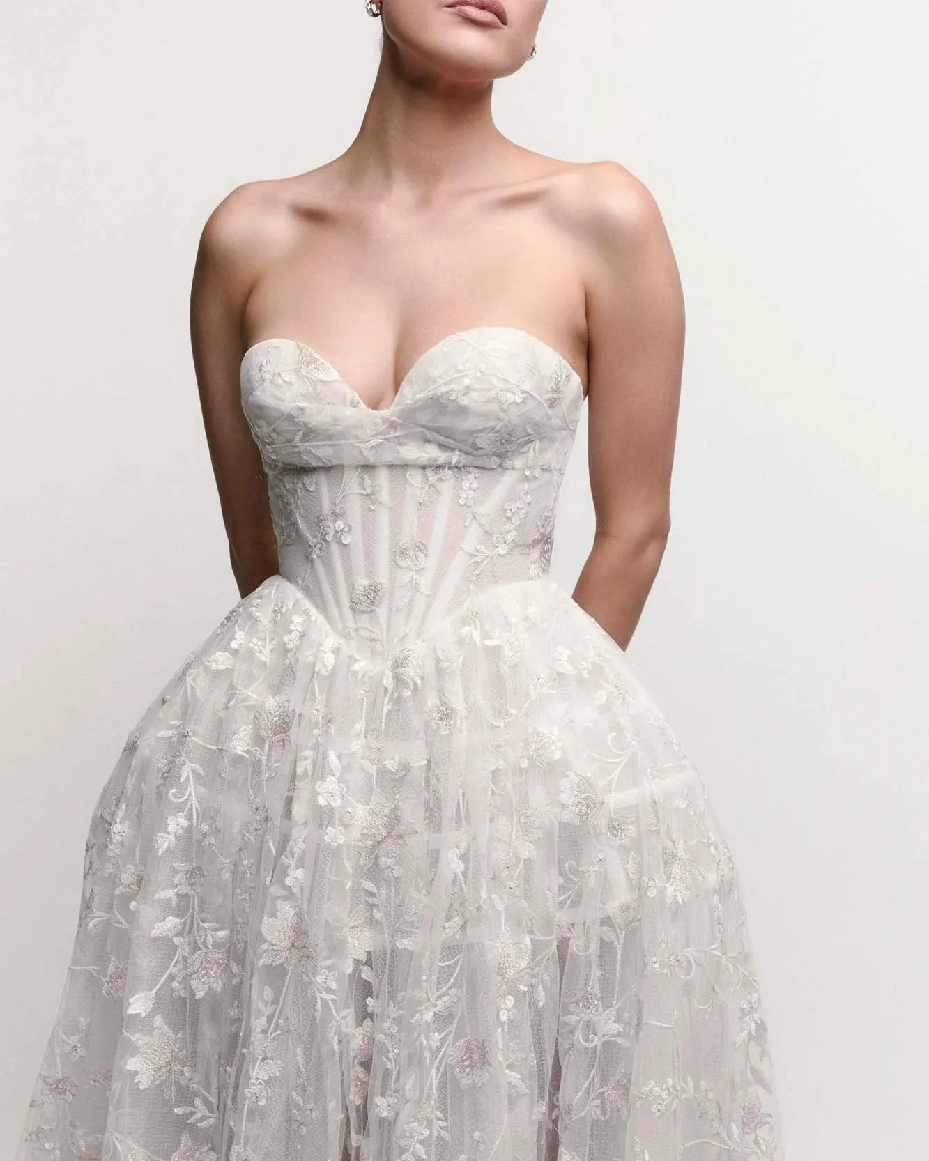 ANNEMIEKE bodice details 