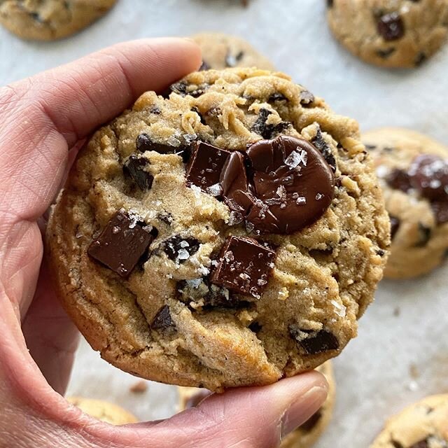 Salted browned butter chocolate chunk cookies. Brown butter just seems to elevate everything. My new favorite cookie recipe via @bonappetitmag . Trick is to let the dough rest and chill overnight before baking. Sprinkle the sea sal on right when the 