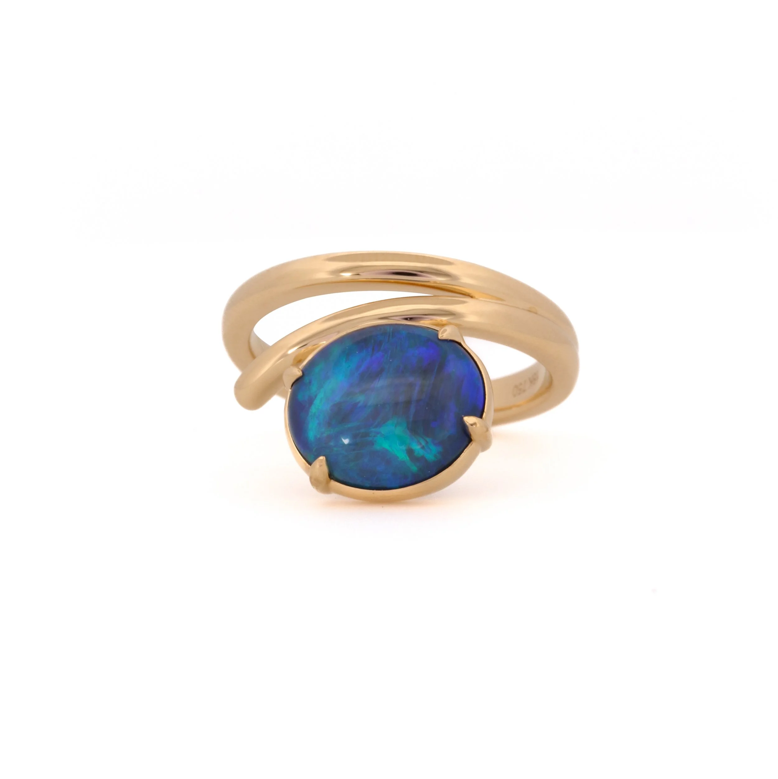 altmann-cherny-Black-Opal-Gold-Ring_7.jpg