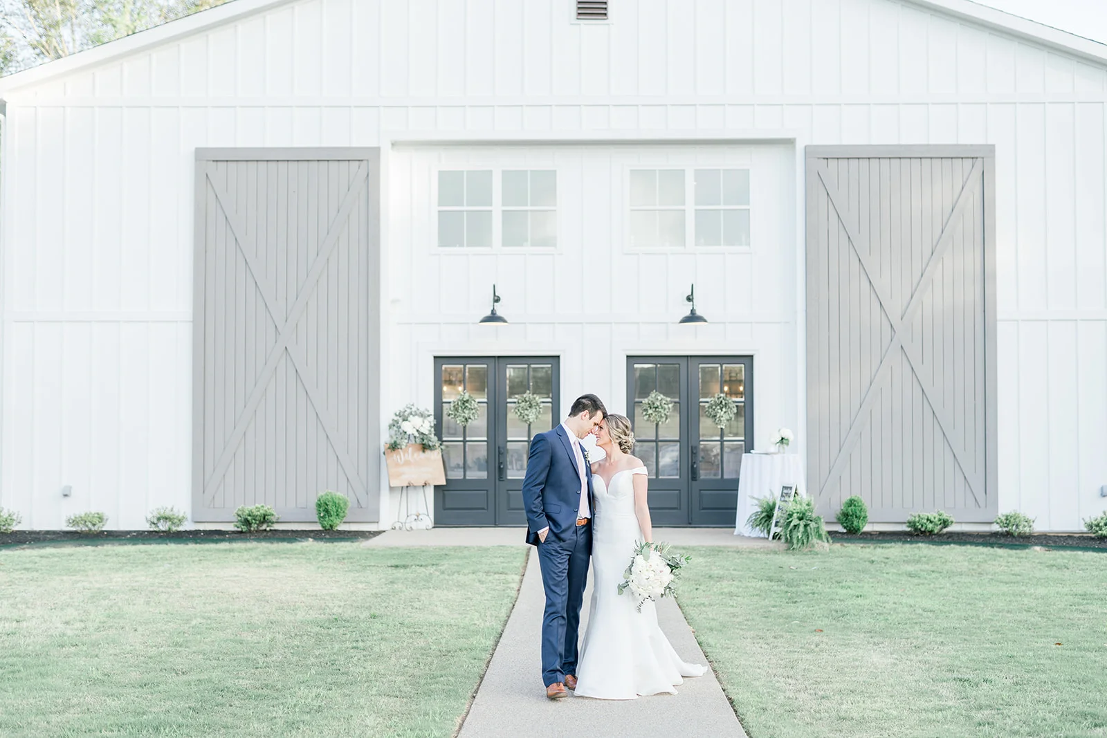 Real Weddings: Candace and Bryan's Stunning May Tennessee Wedding