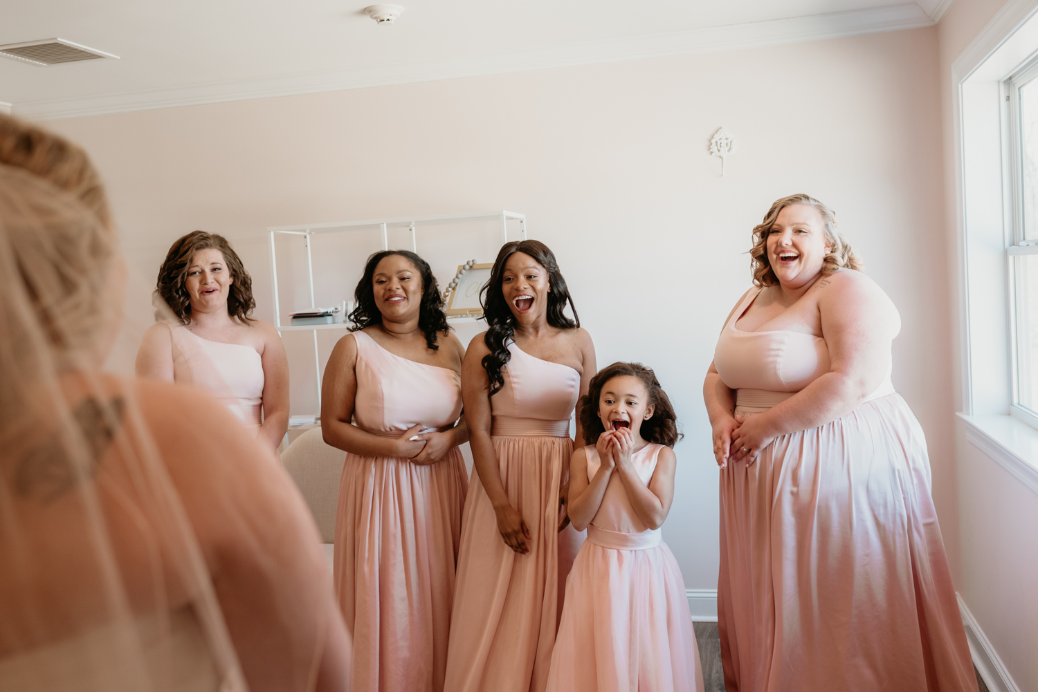 bridesmaids first look.jpg