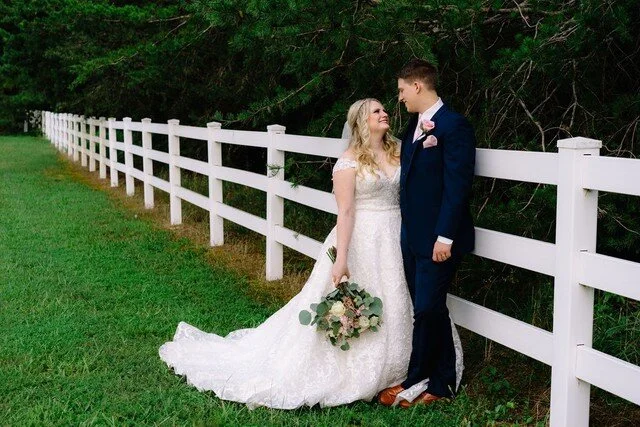Real Weddings: Lindsay and Lucas's Dreamy Summer  Wedding 