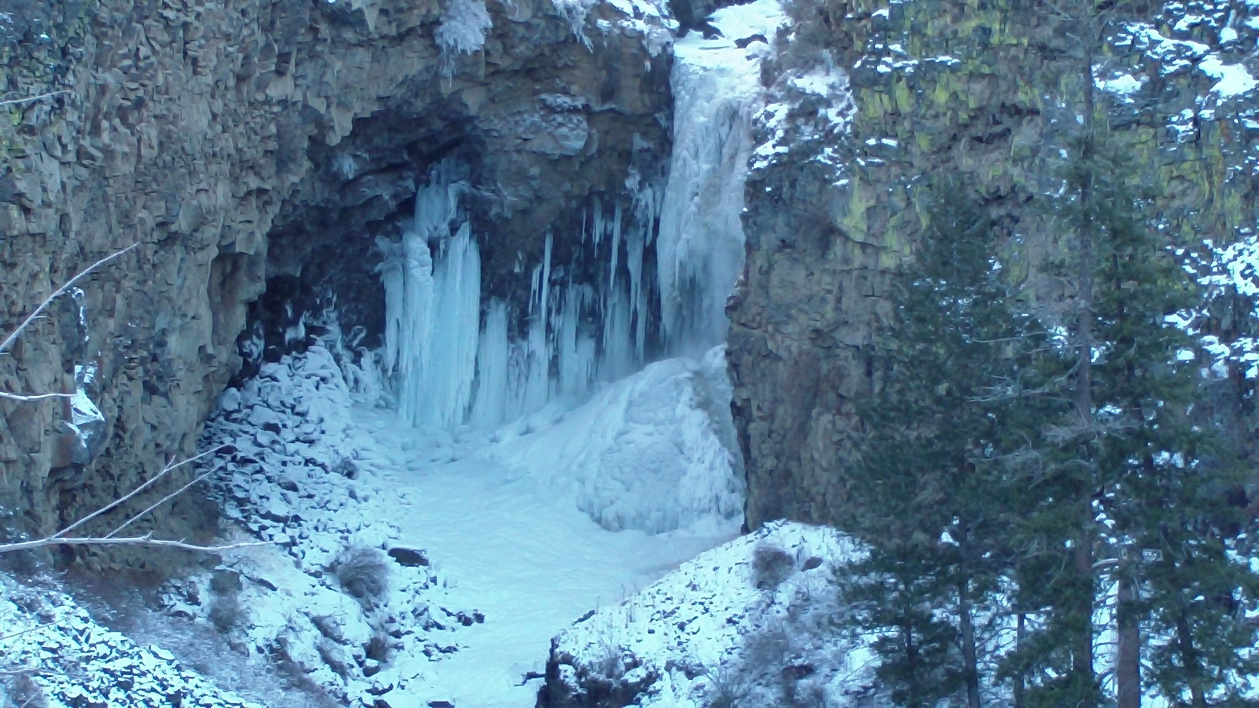 The falls viewed from the top of the canyon.