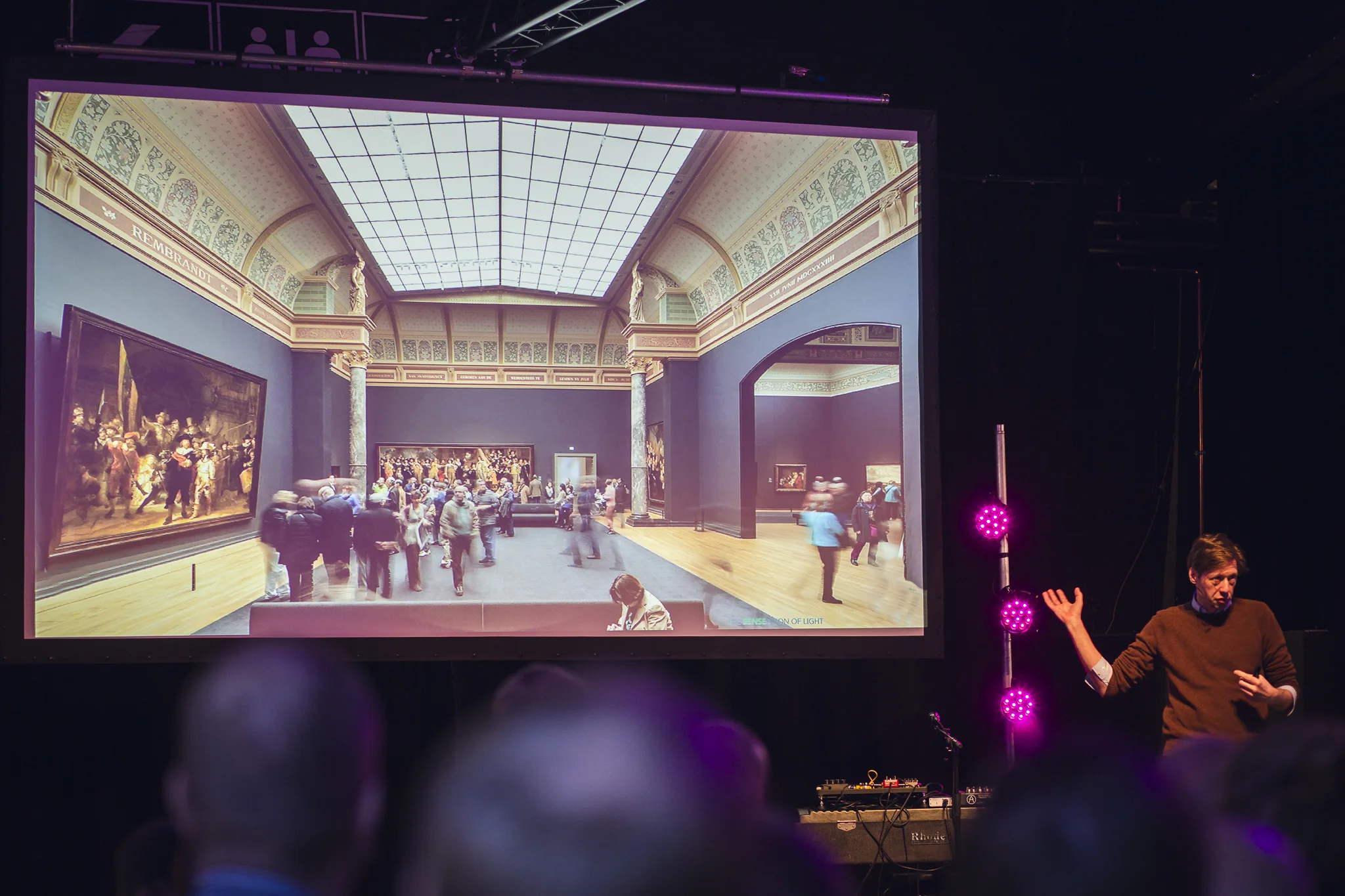 Ensimmäisen keynote-puheenvuoron piti Rogier van der Heide. © Kerttu Penttilä