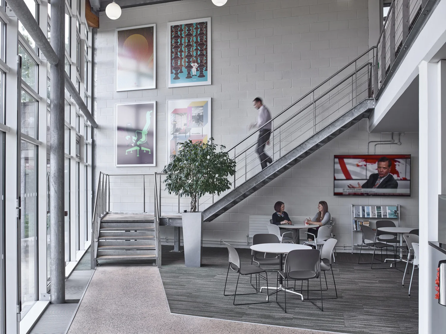 Herman Miller Offices 07-05-1530963 PEOPLE.jpg