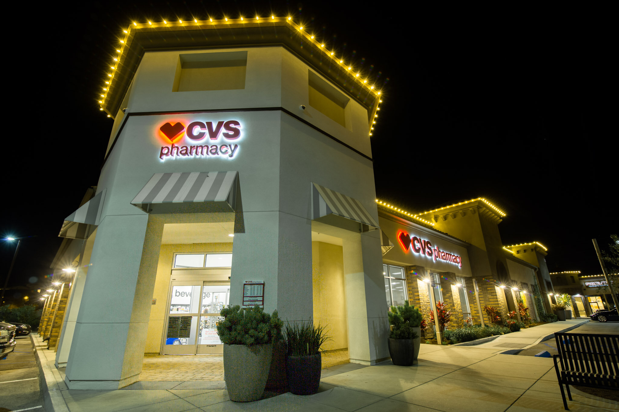 Hollister Village CVS - Santa Barbara Christmas Lights.jpg