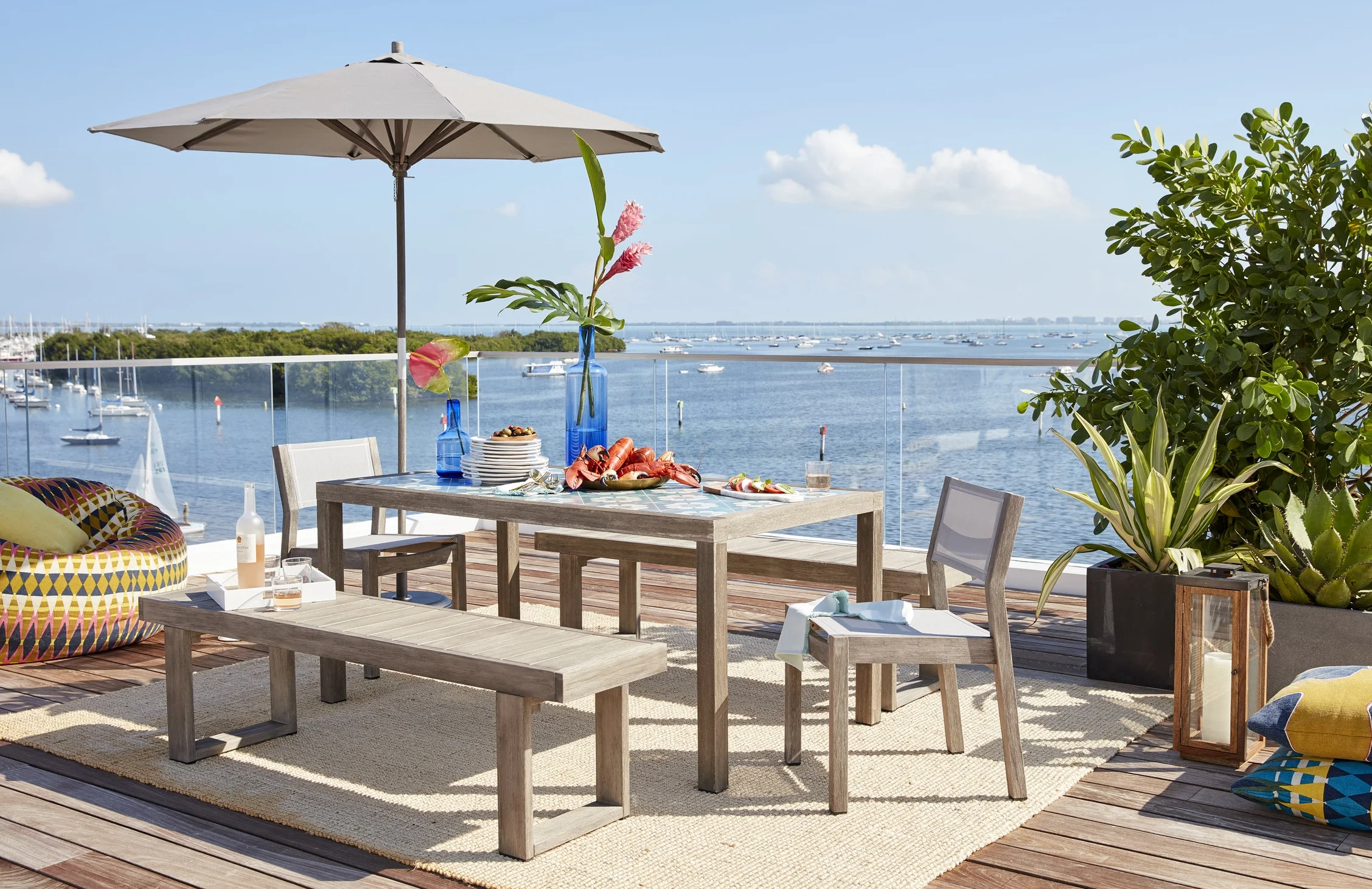 O10-main-mosaic-dining-su17-v1.jpg
