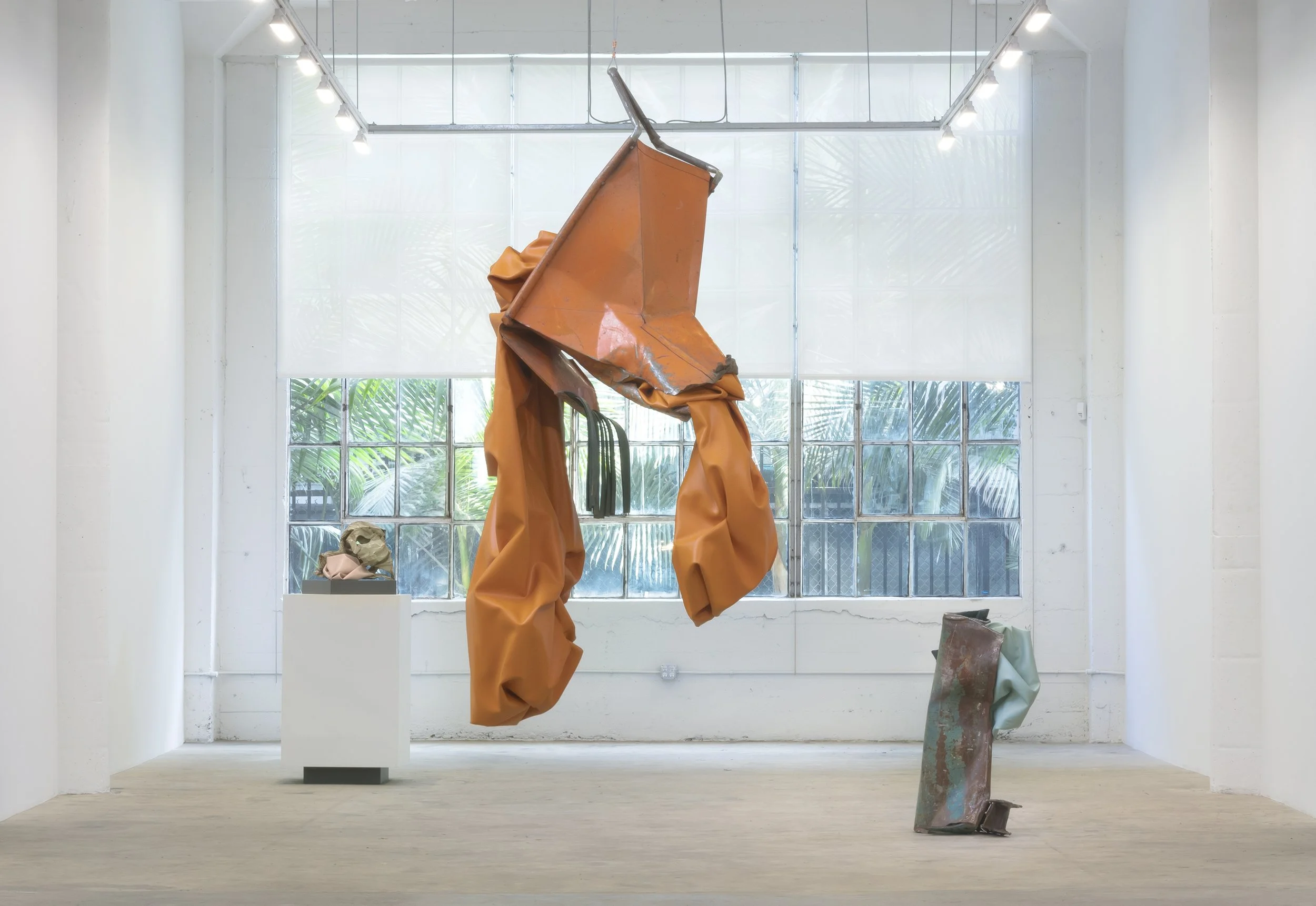 Installation image of "Salient Queens." Photos by Robert Wedemeyer, 2020.