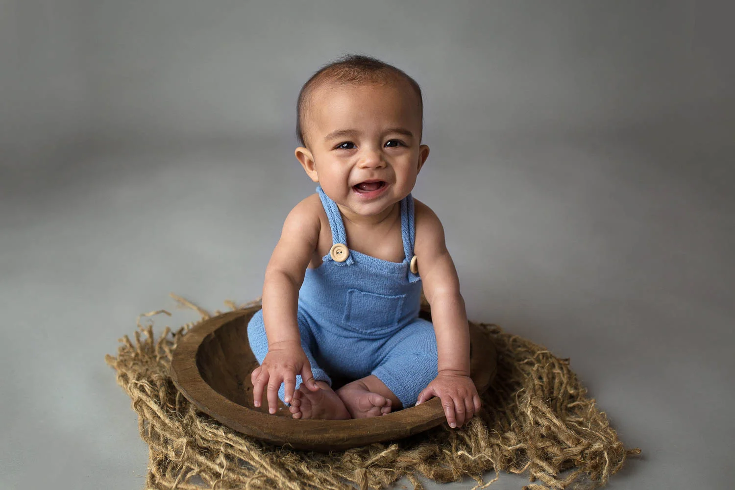 baby-boy-in-a-basket-alexa-kiel-photography-2.jpg
